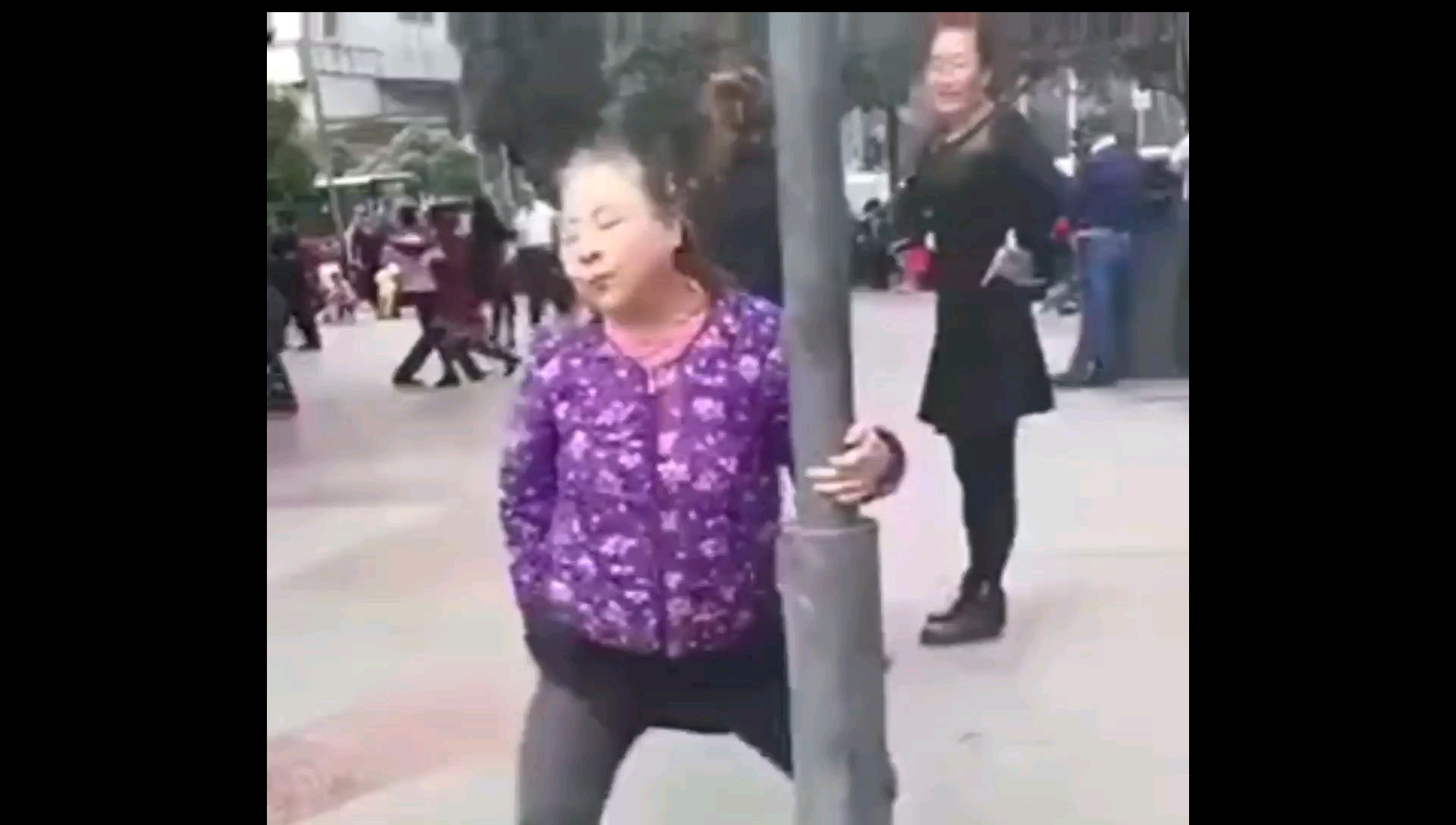 霹 雳 娇 娃